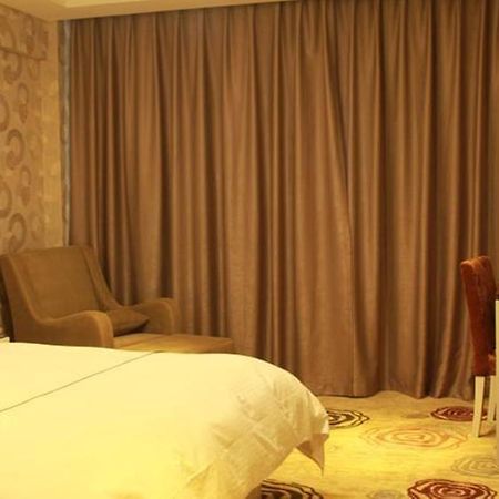 Sheng Du Hotel Yiwu  Exterior photo